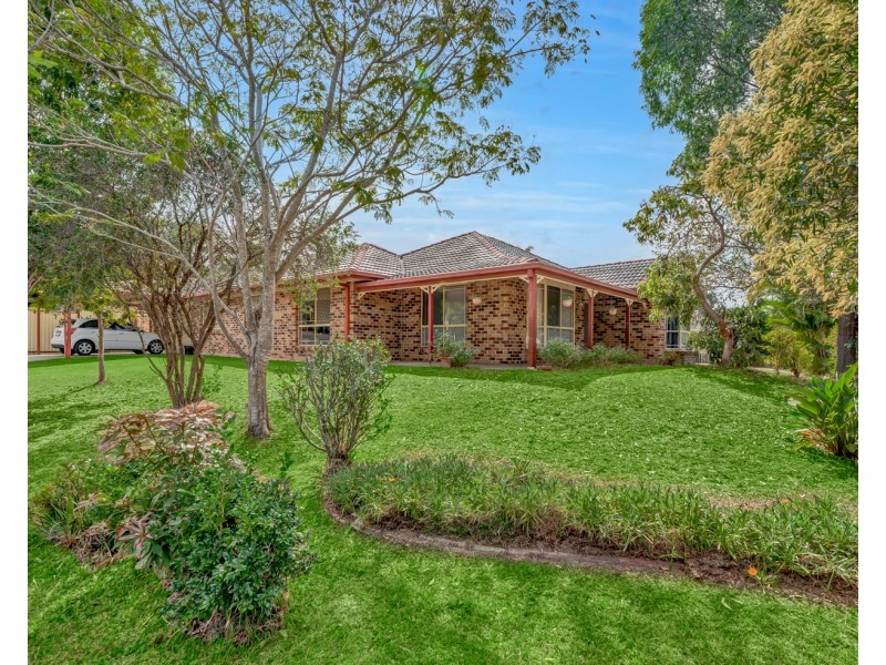 13 Kosciusko Crescent, Southport QLD 4215