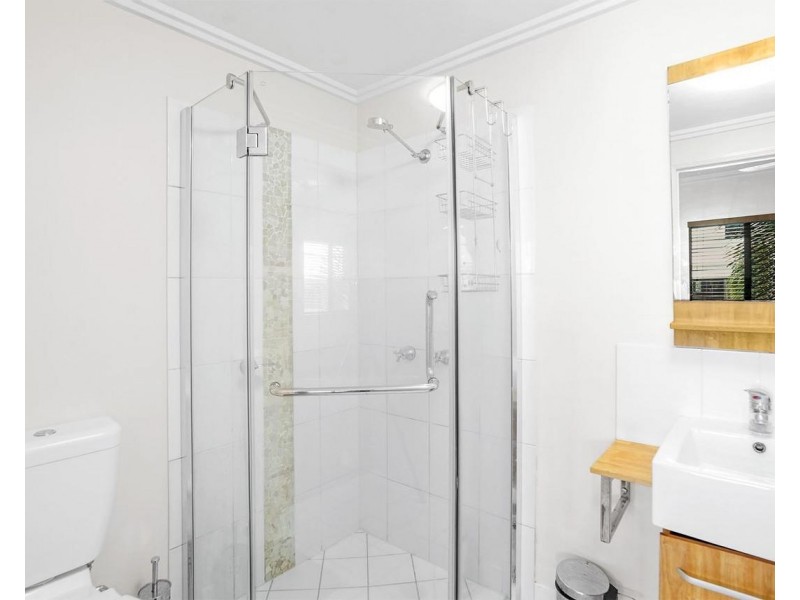 2-8 Rigg Street, Woree QLD 4868