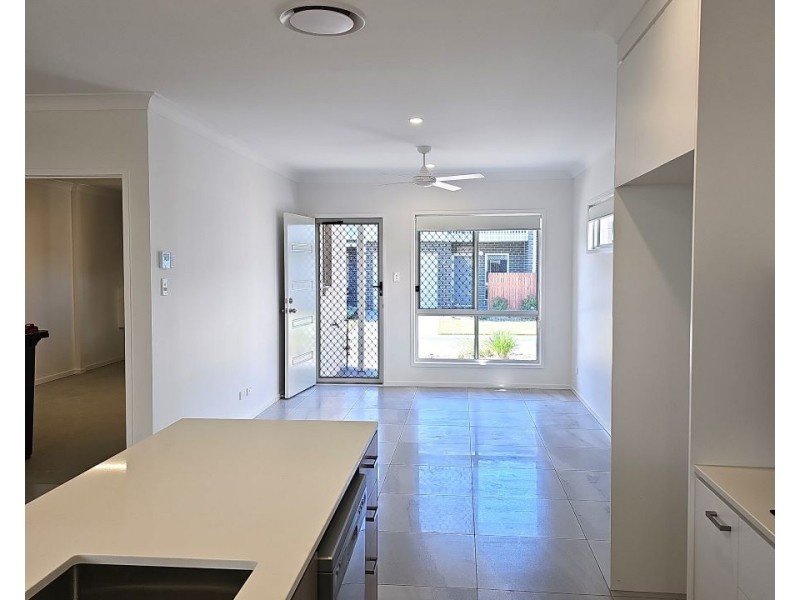 28/83 Cribb Avenue, Mitchelton QLD 4053