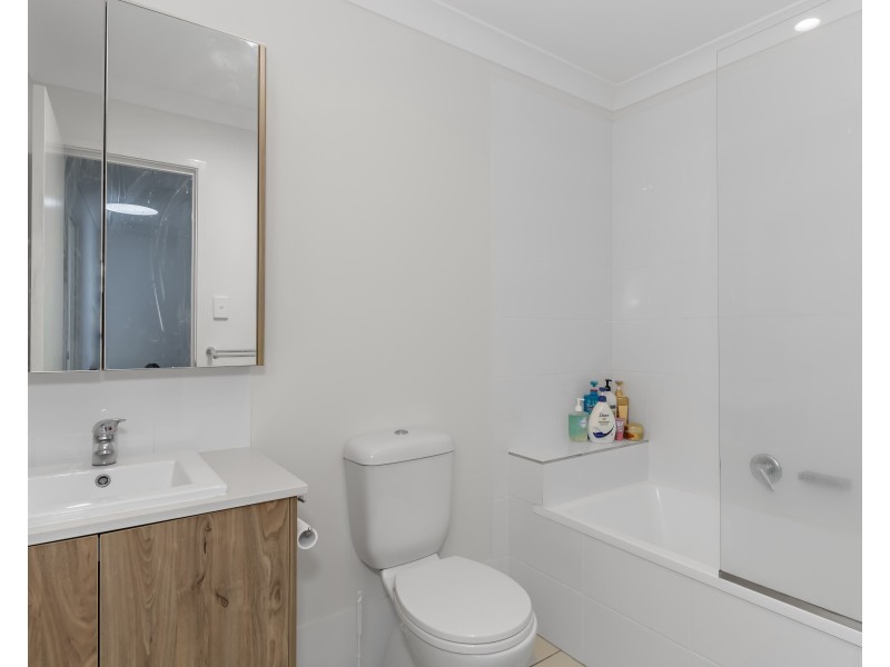 28/188 Gainsborough Drive, Pimpama QLD 4209