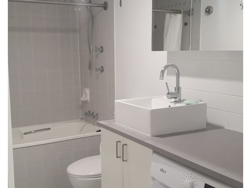 612/2 Barney Street, Southport QLD 4215