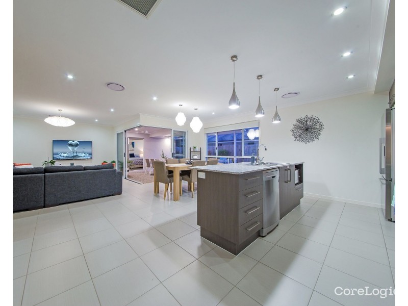 12 Harrogate Place, Gumdale QLD 4154