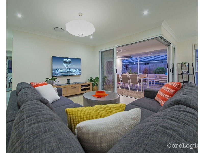 12 Harrogate Place, Gumdale QLD 4154