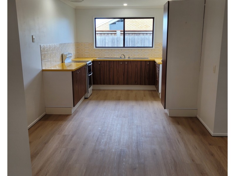 1/2 Tumala Street, Parrearra QLD 4575