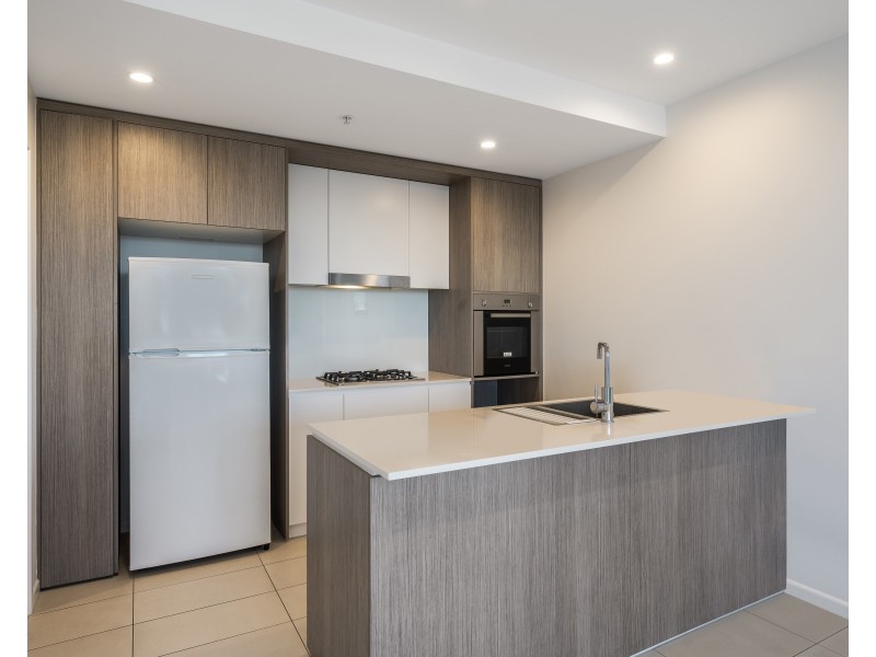 1084/123 Cavendish Road, Coorparoo QLD 4151