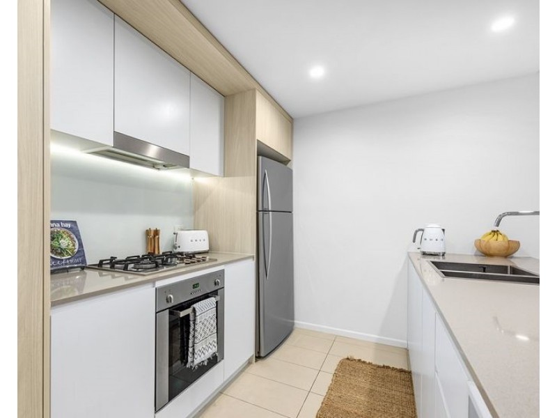 1091/123 Cavendish Road, Coorparoo QLD 4151