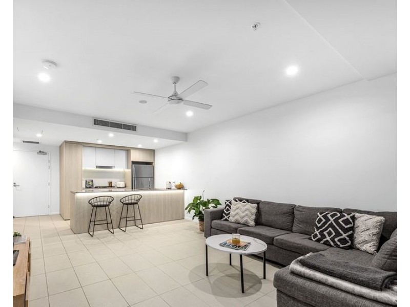 1091/123 Cavendish Road, Coorparoo QLD 4151