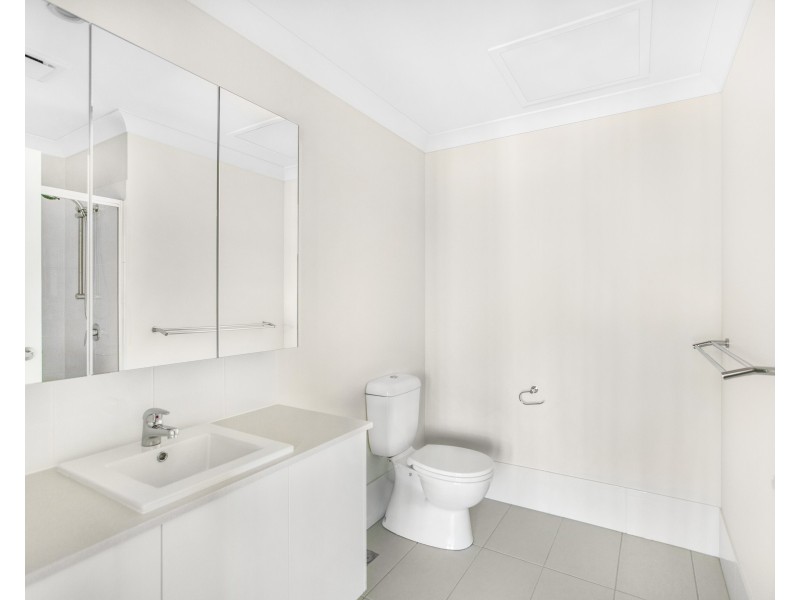 96/188 Gainsborough Drive, Pimpama QLD 4209