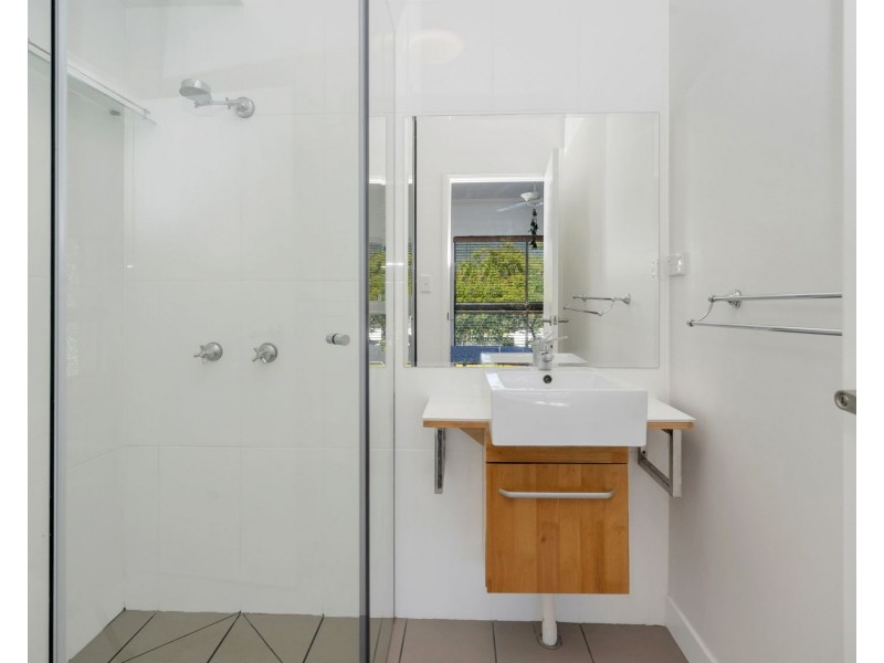 381/2-8 RIGG, Woree QLD 4868