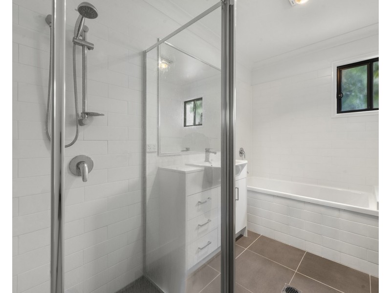 3/121 Bunya Road, Everton Hills QLD 4053