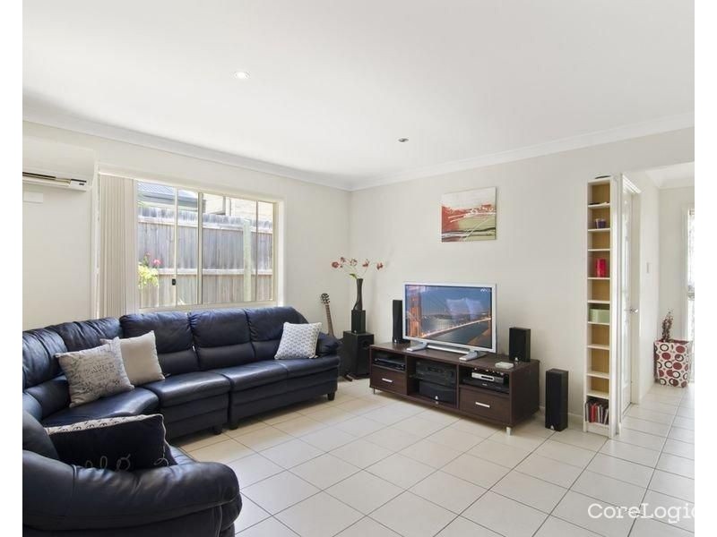 10 Debbie Way, Nerang QLD 4211
