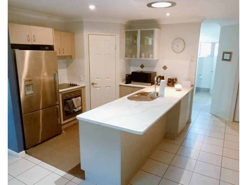 10 Debbie Way, Nerang QLD 4211