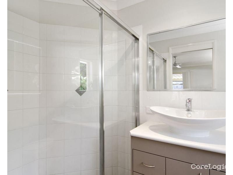 10 Debbie Way, Nerang QLD 4211