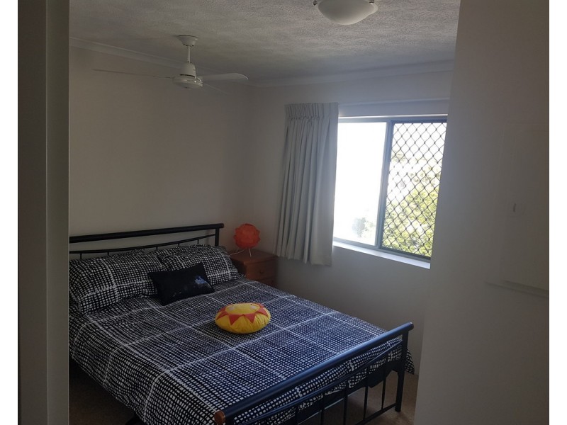 18/18/8 Ahern Street, Labrador QLD 4215