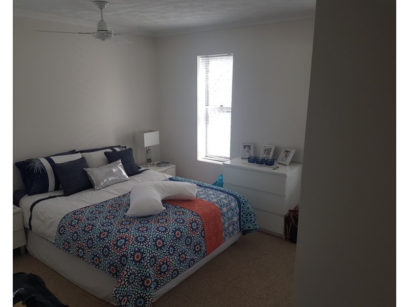 18/18/8 Ahern Street, Labrador QLD 4215