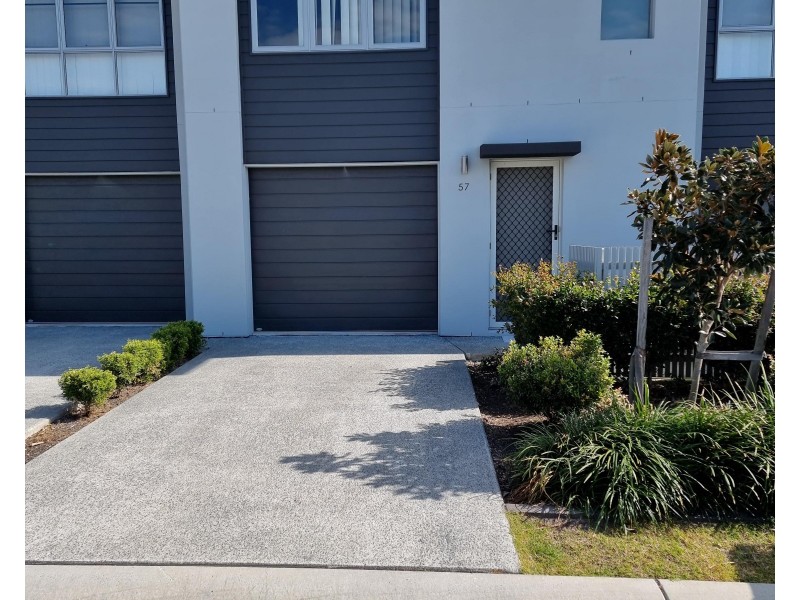 57/1 Isla Street, Pimpama QLD 4209