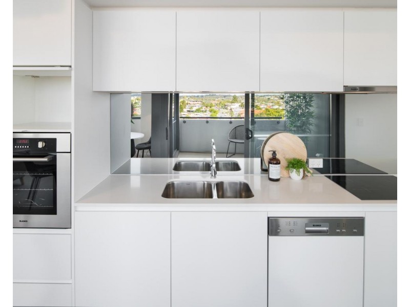 11806/300 Old Cleveland Road, Coorparoo QLD 4151