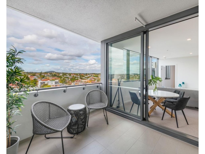 11806/300 Old Cleveland Road, Coorparoo QLD 4151