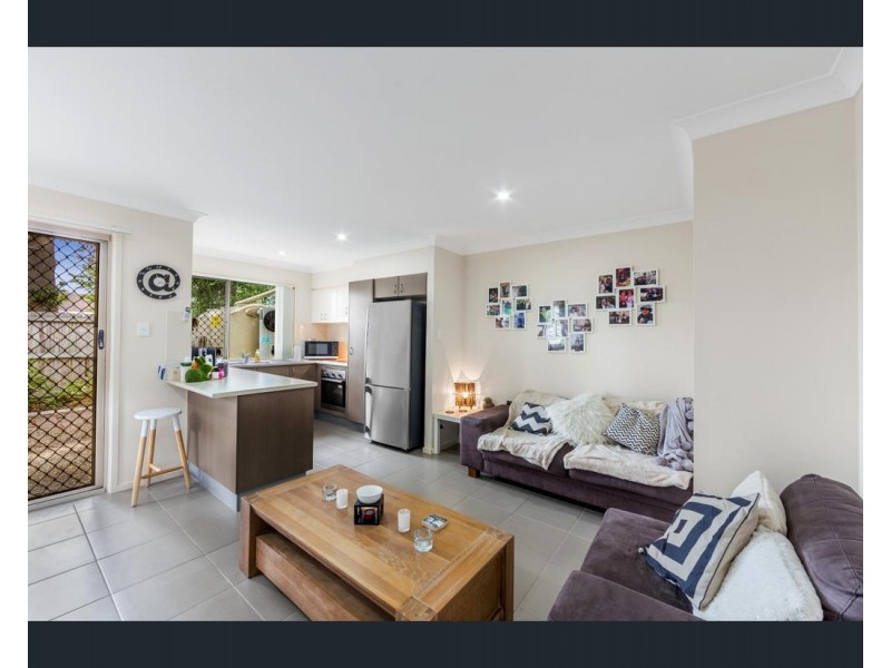 8/6 Canton Court, Manly West QLD 4179