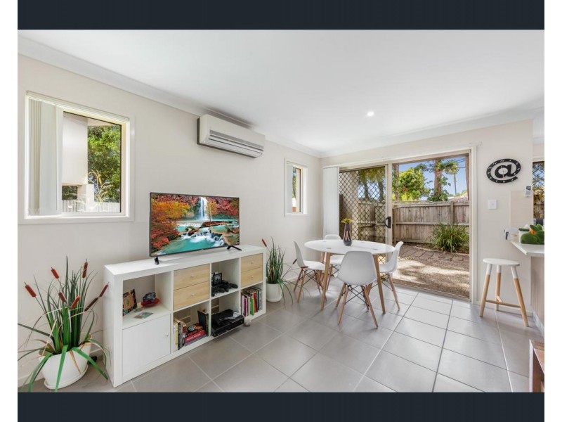 8/6 Canton Court, Manly West QLD 4179