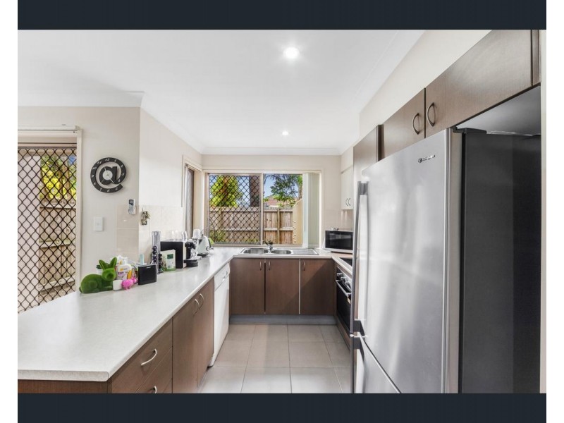 8/6 Canton Court, Manly West QLD 4179