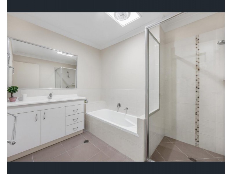 8/6 Canton Court, Manly West QLD 4179