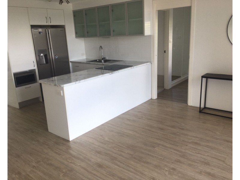 303/1855 Gold Coast Hwy, Burleigh Heads QLD 4220