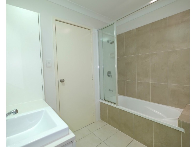 86 Jutlands Street, Oxley QLD 4075