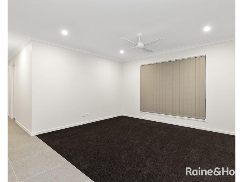 28 Peter Harbeck Street, Spring Mountain QLD 4124