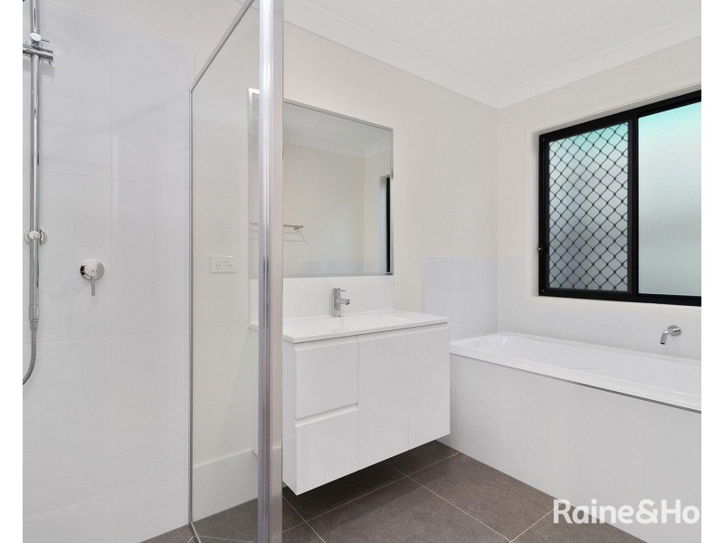 28 Peter Harbeck Street, Spring Mountain QLD 4124