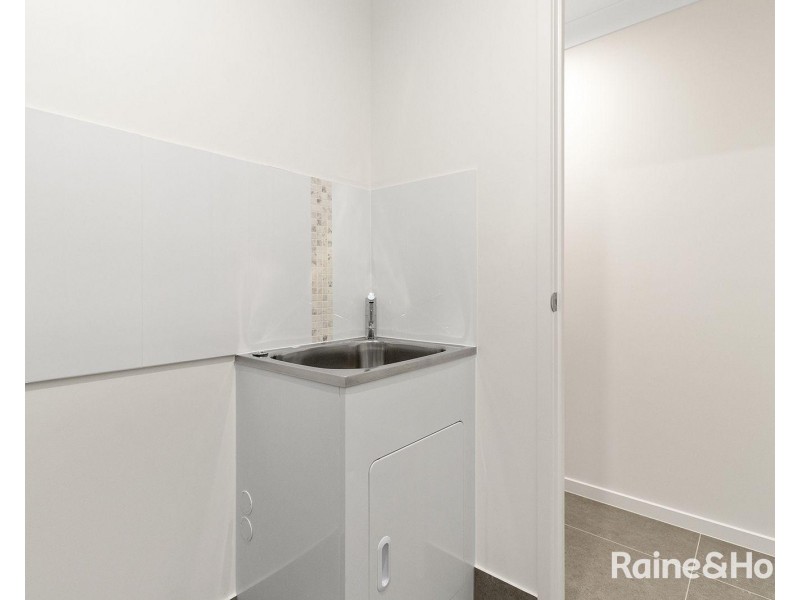 28 Peter Harbeck Street, Spring Mountain QLD 4124