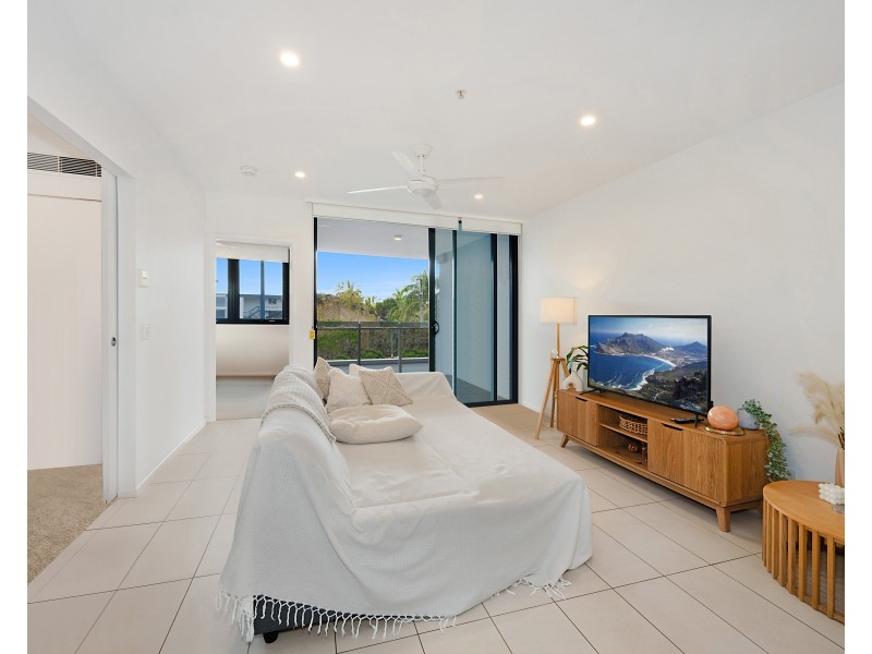 1028/123 Cavendish Road, Coorparoo QLD 4151