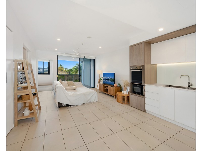 1028/123 Cavendish Road, Coorparoo QLD 4151