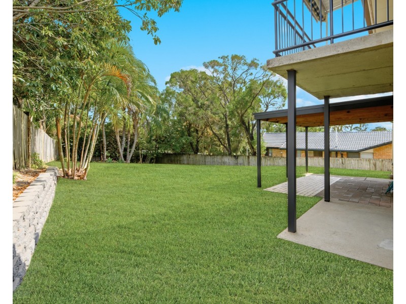 2 Manoora Place, Ashmore QLD 4214