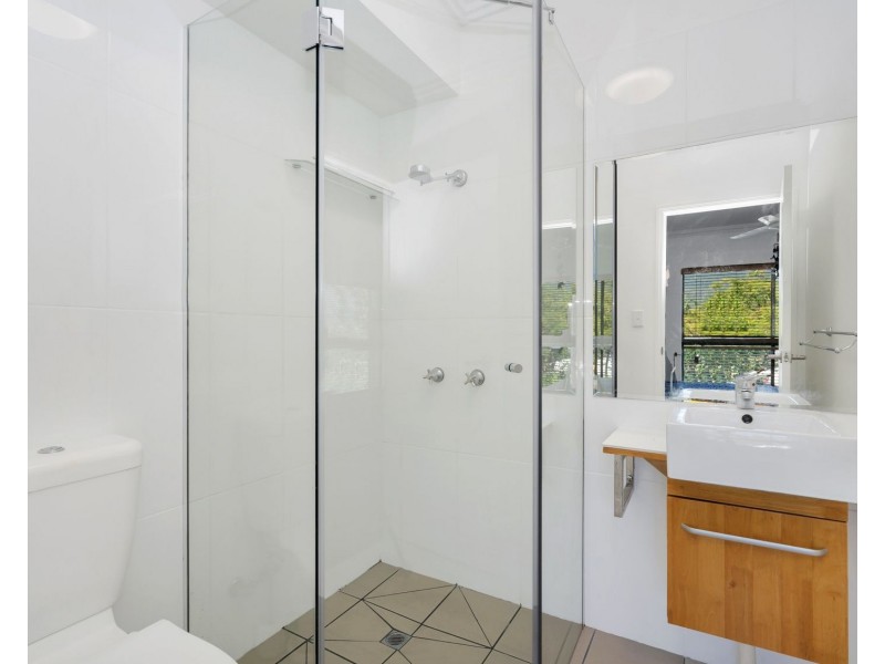 3B/2-8 RIGG, Woree QLD 4868