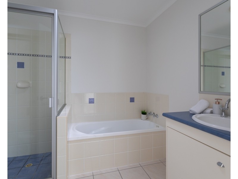 24/21 Tripcony Place, Wakerley QLD 4154