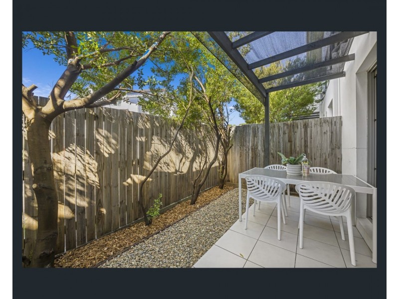 3/119 Eugaree Street, Southport QLD 4215