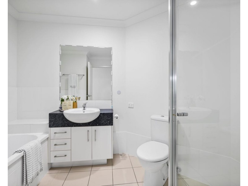 3/119 Eugaree Street, Southport QLD 4215