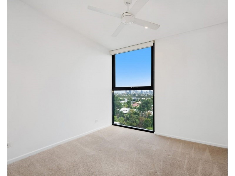 1065/123 Cavendish Road, Coorparoo QLD 4151