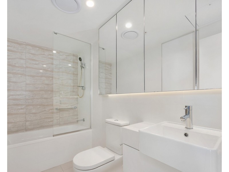 1065/123 Cavendish Road, Coorparoo QLD 4151