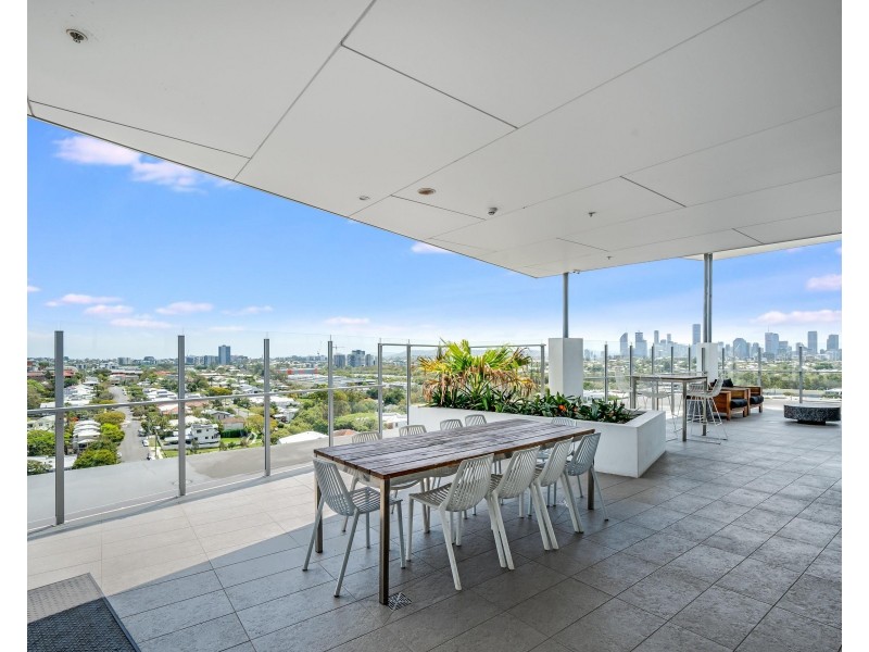 1065/123 Cavendish Road, Coorparoo QLD 4151