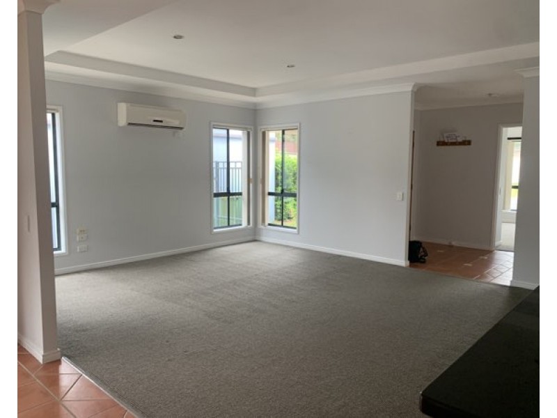 41 Woody Views Way, Robina QLD 4226