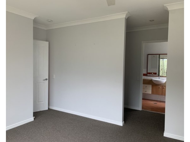 41 Woody Views Way, Robina QLD 4226