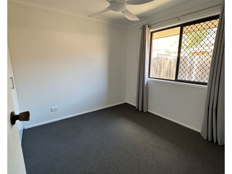 2/7 Burwood Court, Labrador QLD 4215