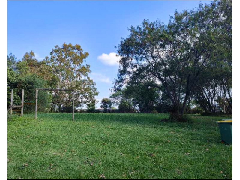 1041 South Pine Road, Everton Hills QLD 4053