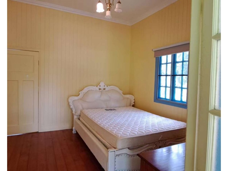 1041 South Pine Road, Everton Hills QLD 4053