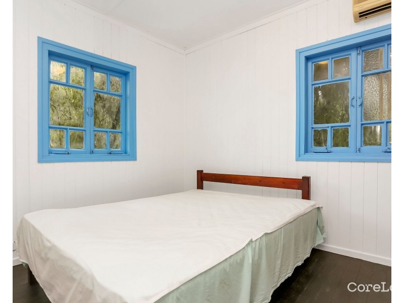 1041 South Pine Road, Everton Hills QLD 4053