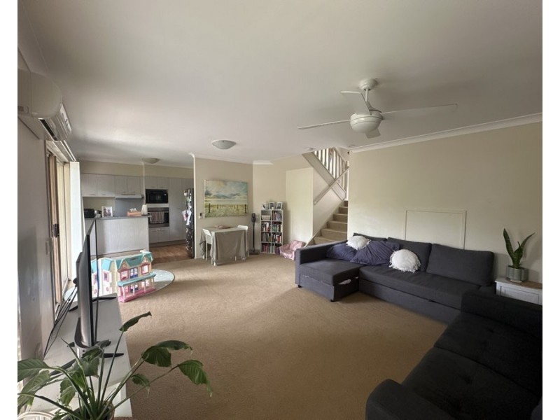 9/757 Ashmore Road, Molendinar QLD 4214