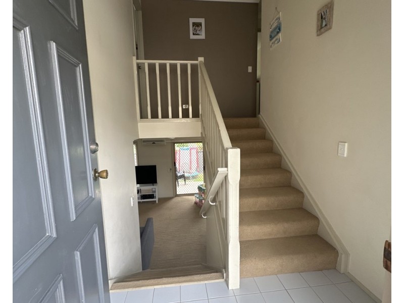 9/757 Ashmore Road, Molendinar QLD 4214
