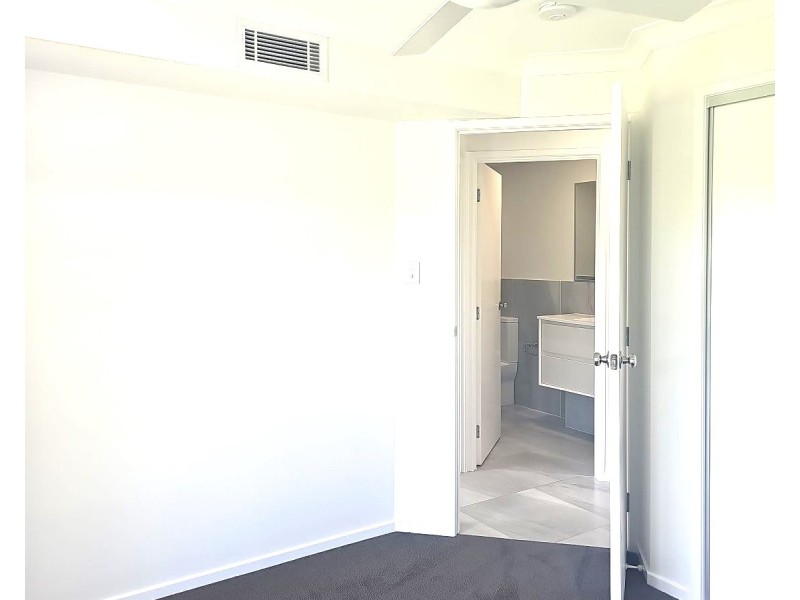 8/83 Cribb Avenue, Mitchelton QLD 4053